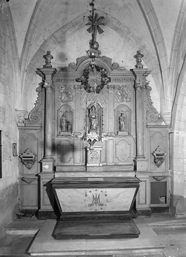 autel © Région Bourgogne-Franche-Comté, Inventaire du patrimoine autel © Région Bourgogne-Franche-Comté, Inventaire du patrimoine