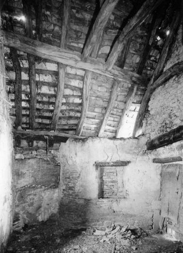 Chapelle, vue intérieure côté nord-est, en 1975. © Région Bourgogne-Franche-Comté, Inventaire du patrimoine