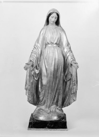 Statue de l'Immaculée Conception, vue de face. © Région Bourgogne-Franche-Comté, Inventaire du patrimoine