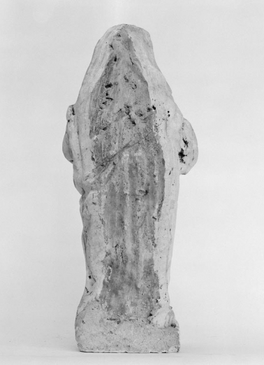 Vue du revers de de la Vierge deuillante. © Région Bourgogne-Franche-Comté, Inventaire du patrimoine