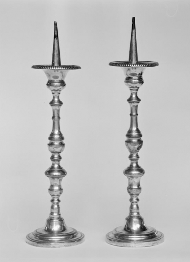 Paire de chandeliers. © Région Bourgogne-Franche-Comté, Inventaire du patrimoine