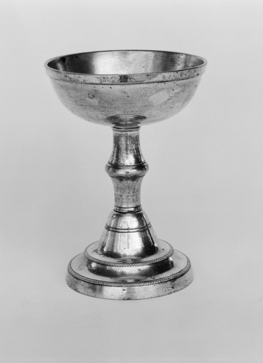 Détail d'un vase. © Région Bourgogne-Franche-Comté, Inventaire du patrimoine