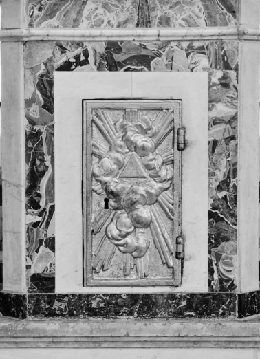 Détail de la porte du tabernacle. © Région Bourgogne-Franche-Comté, Inventaire du patrimoine