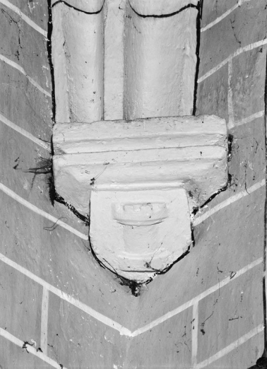 Chapelle gauche : culot postérieur droit. © Région Bourgogne-Franche-Comté, Inventaire du patrimoine