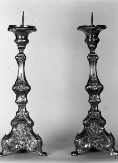 Vue de 2 chandeliers © Région Bourgogne-Franche-Comté, Inventaire du patrimoine