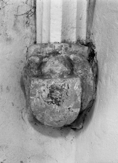 Chapelle seigneuriale, culot postérieur gauche © Région Bourgogne-Franche-Comté, Inventaire du patrimoine