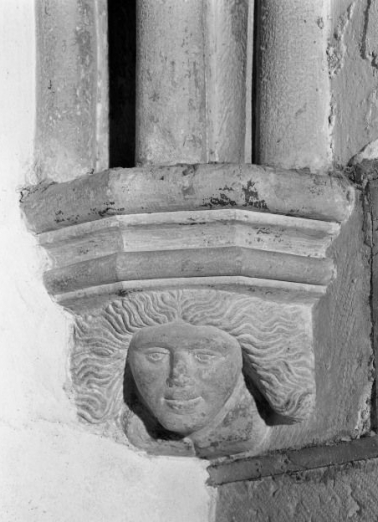 Première chapelle droite, culot antérieur gauche © Région Bourgogne-Franche-Comté, Inventaire du patrimoine