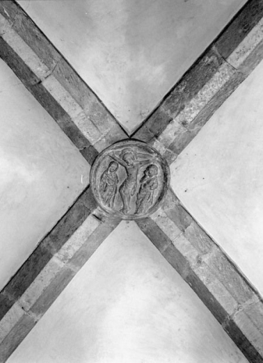 Bras droit du transept, clef de voûte © Région Bourgogne-Franche-Comté, Inventaire du patrimoine