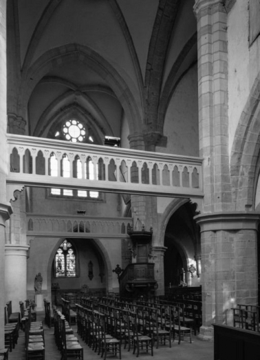 Transept, vue prise de la 3e chapelle droite © Région Bourgogne-Franche-Comté, Inventaire du patrimoine