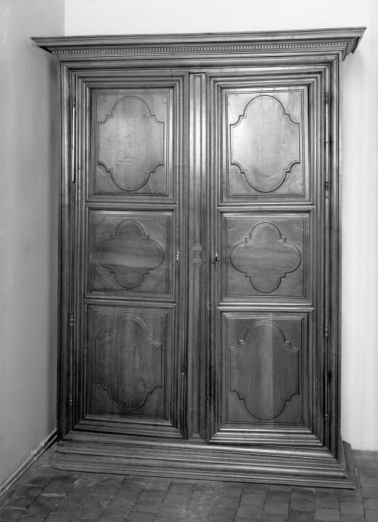 Armoire de la salle des malades © Région Bourgogne-Franche-Comté, Inventaire du patrimoine