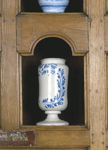 pot à pharmacie © Région Bourgogne-Franche-Comté, Inventaire du patrimoine  pot à pharmacie © Région Bourgogne-Franche-Comté, Inventaire du patrimoine