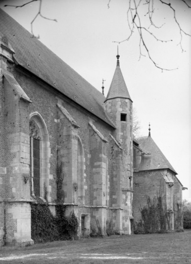 Chapelle de l'ancien château, élévation droite. © Région Bourgogne-Franche-Comté, Inventaire du patrimoine
