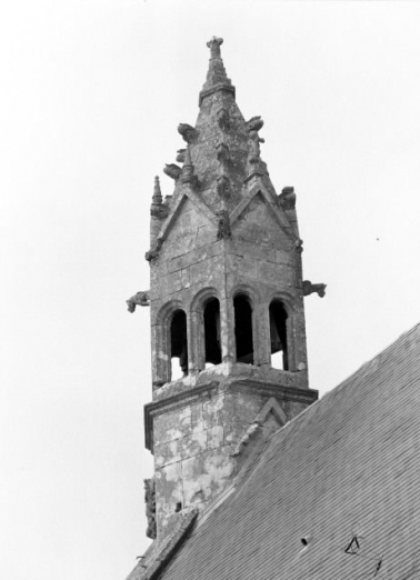 Chapelle de l'ancien château : clocheton, vue du sud. © Région Bourgogne-Franche-Comté, Inventaire du patrimoine
