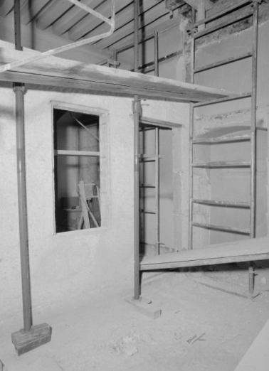 Grande aile sur cour, 1er étage : ancienne chambre du prédicateur. © Région Bourgogne-Franche-Comté, Inventaire du patrimoine