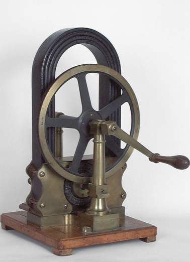  instrument de démonstration en électrodynamique © Région Bourgogne-Franche-Comté, Inventaire du patrimoine