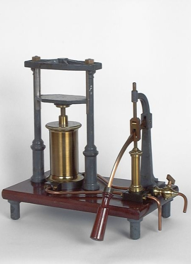 instrument de démonstration en mécanique des fluides © Région Bourgogne-Franche-Comté, Inventaire du patrimoine