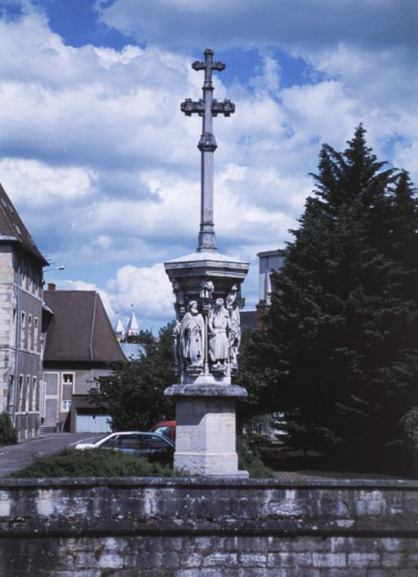 Croix de l'ancien cimetière. © Région Bourgogne-Franche-Comté, Inventaire du patrimoine