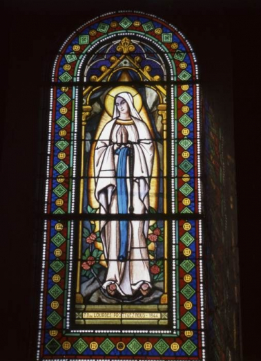 Baie 12 : Notre-Dame de Lourdes. © Région Bourgogne-Franche-Comté, Inventaire du patrimoine