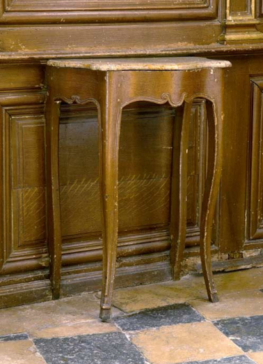 Vue d'une table d'applique. © Région Bourgogne-Franche-Comté, Inventaire du patrimoine
