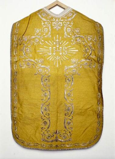 Chasuble côté doré. © Région Bourgogne-Franche-Comté, Inventaire du patrimoine
