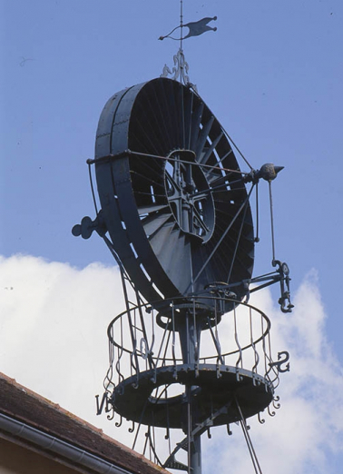 Détail de la partie supérieure. © Région Bourgogne-Franche-Comté, Inventaire du patrimoine