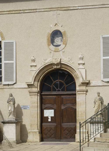 Portail d'entrée de la chapelle. © Région Bourgogne-Franche-Comté, Inventaire du patrimoine