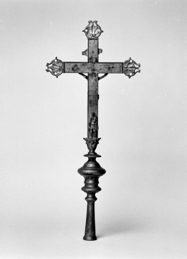Croix de procession 1, revers. © Région Bourgogne-Franche-Comté, Inventaire du patrimoine