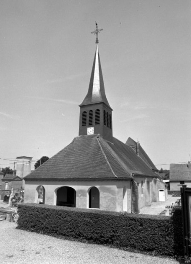 Vue d'ensemble : façade et élévation droite. © Région Bourgogne-Franche-Comté, Inventaire du patrimoine