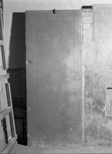 Dalle funéraire de Jacques de Charnot. © Région Bourgogne-Franche-Comté, Inventaire du patrimoine