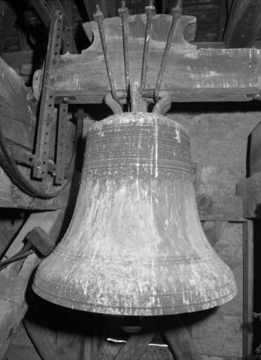 1ère cloche, face antérieure. © Région Bourgogne-Franche-Comté, Inventaire du patrimoine