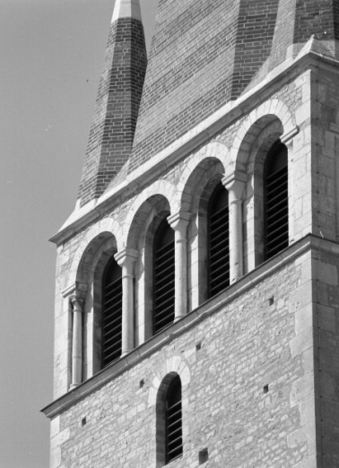 Clocher : détail des baies de la face postérieure. © Région Bourgogne-Franche-Comté, Inventaire du patrimoine