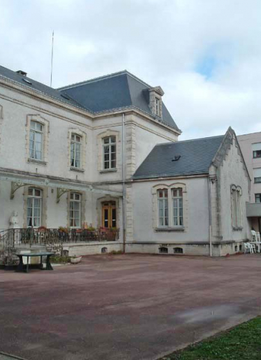 Vue partielle de l'aile droite. © Région Bourgogne-Franche-Comté, Inventaire du patrimoine