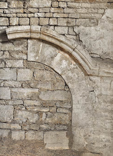 Ancienne chapelle : pièce aménagée à l'étage ; baie obturée. © Région Bourgogne-Franche-Comté, Inventaire du patrimoine