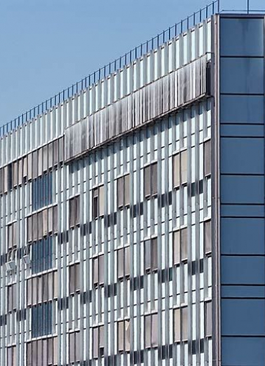 Bâtiment principal, partie supérieure de la façade. © Région Bourgogne-Franche-Comté, Inventaire du patrimoine