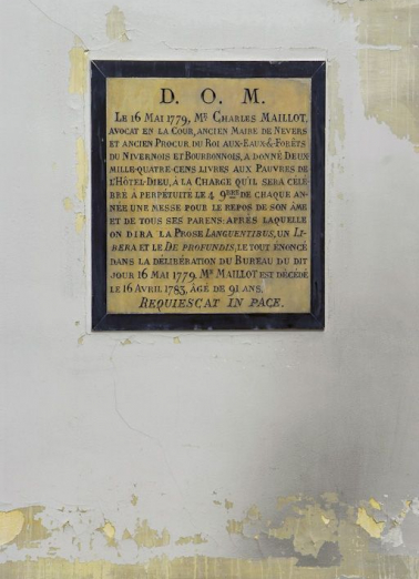 Chapelle : plaque funéraire. © Région Bourgogne-Franche-Comté, Inventaire du patrimoine