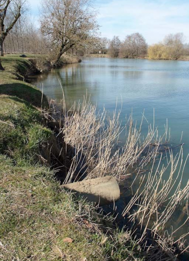 Aqueduc de l'Ecolier, rive gauche de la Seille, vu d'amont. © Région Bourgogne-Franche-Comté, Inventaire du patrimoine