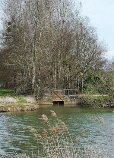 Vue d'ensemble : vanne. © Région Bourgogne-Franche-Comté, Inventaire du patrimoine