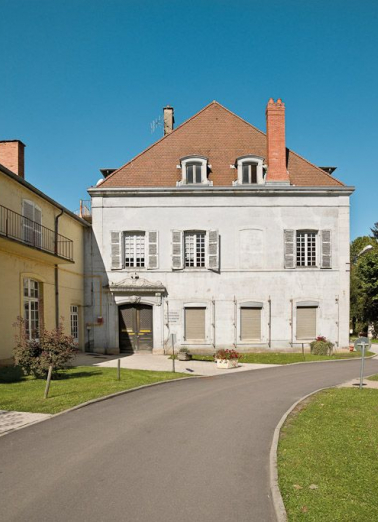 Bâtiment en L, mur de croupe sud. © Région Bourgogne-Franche-Comté, Inventaire du patrimoine