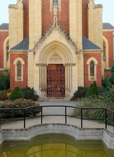Chapelle : portail. © Région Bourgogne-Franche-Comté, Inventaire du patrimoine