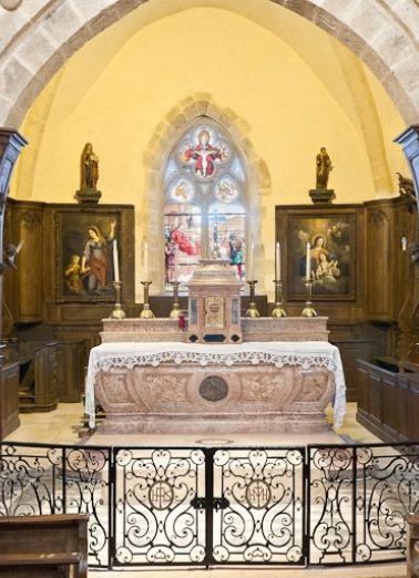 Choeur et maître-autel. © Région Bourgogne-Franche-Comté, Inventaire du patrimoine