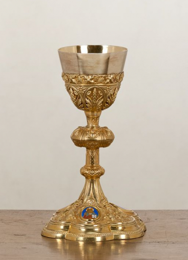 Vue d'ensemble du calice. © Région Bourgogne-Franche-Comté, Inventaire du patrimoine Vue d'ensemble du calice. © Région Bourgogne-Franche-Comté, Inventaire du patrimoine