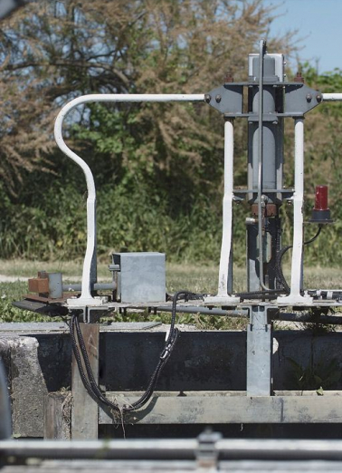 Détail du système d'automatisation des portes. © Région Bourgogne-Franche-Comté, Inventaire du patrimoine