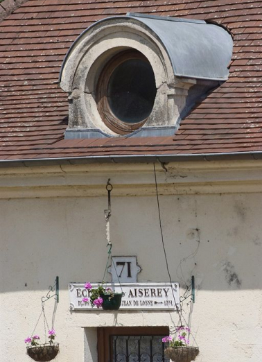 Détail de la lucarne en façade de la maison éclusière. © Région Bourgogne-Franche-Comté, Inventaire du patrimoine