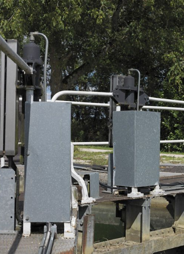 Détail des portes du sas. © Région Bourgogne-Franche-Comté, Inventaire du patrimoine