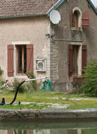 Détail des matériaux de la maison éclusière : pignon et angle. © Région Bourgogne-Franche-Comté, Inventaire du patrimoine