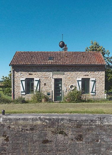 Maison éclusière de face. © Région Bourgogne-Franche-Comté, Inventaire du patrimoine