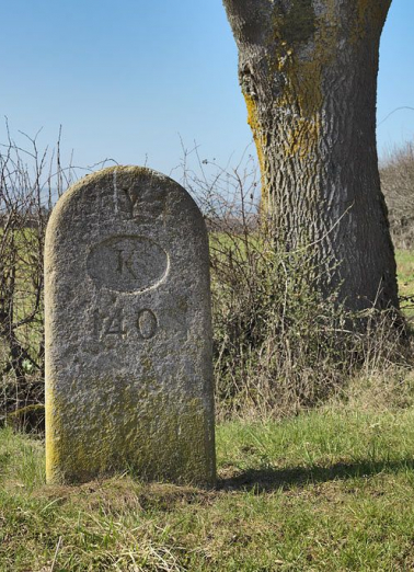 La borne 140 de face. © Région Bourgogne-Franche-Comté, Inventaire du patrimoine