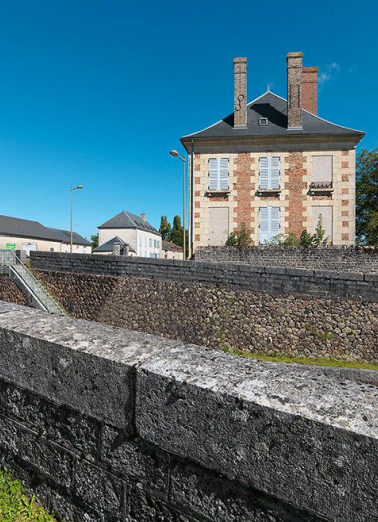 Façade latérale sud. © Région Bourgogne-Franche-Comté, Inventaire du patrimoine