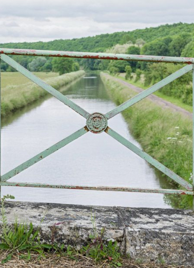 Détail du garde-corps. © Région Bourgogne-Franche-Comté, Inventaire du patrimoine
