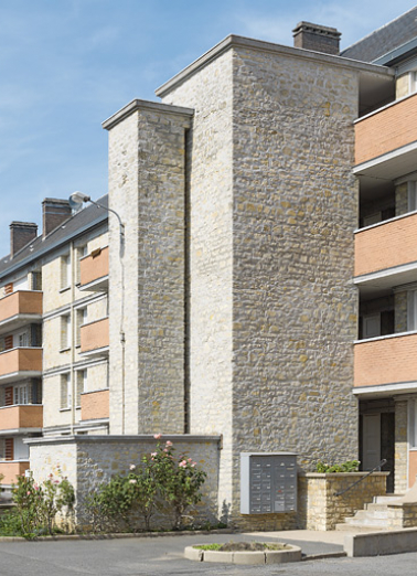 Façade antérieure du bâtiment A. © Région Bourgogne-Franche-Comté, Inventaire du patrimoine
